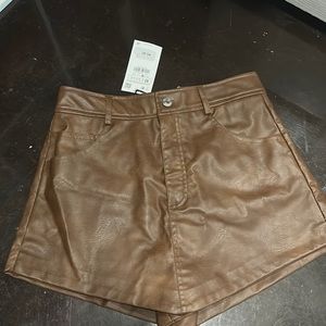 Zara NWT leather skort size Medium
